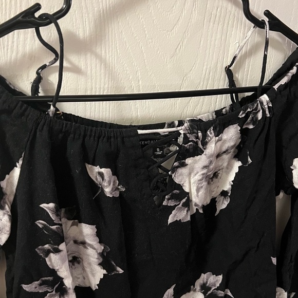 Black and White Rose Long Sleeve Off Shoulder Top - Picture 3 of 4